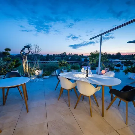 Living Timeless- Design Meets Style Bodensee Mit 2 Parkplaetzen, 40Qm Terrasse Fuer Bis Zu 6 Personen Friedrichshafen Exterior photo
