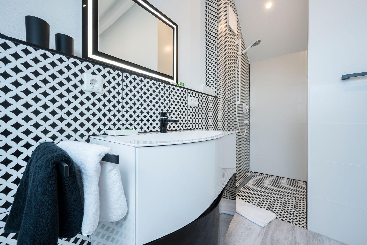 Living Timeless- Design Meets Style Bodensee Mit 2 Parkplaetzen, 40qm Terrasse Fuer Bis Zu 6 Personen Apartment *